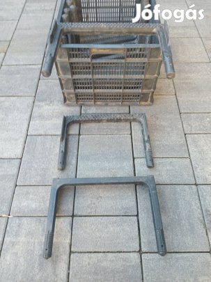 Beépíthető aknahágcsó, aknalétra