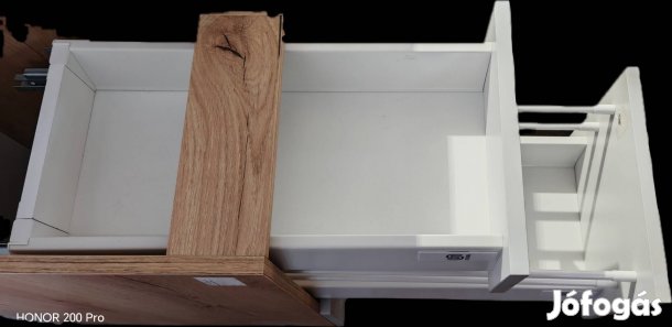 Beépíthető szekrény rész darab 