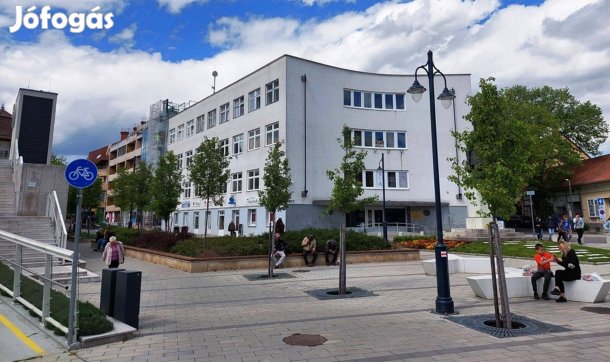 Befektetésre is! Kaposvár Petőfi tér, cirkós, klímás iroda/lakás