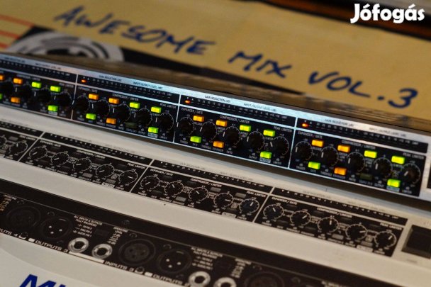 Behringer MDX4600 Multicom Pro-XL 4 csatornás kompresszor