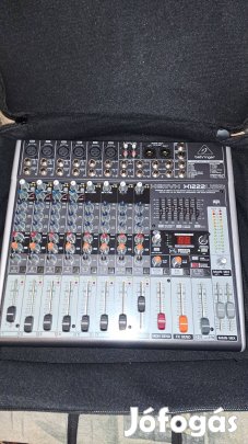 Behringer X1222USB keverőpult