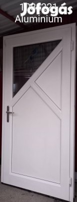 Bejárati Ajtó ( Internorm )