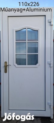 Bejárati Ajtó ( Műanyag+Aluminium )
