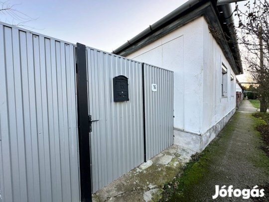 Békésben kisvárosi jó ár-érték arányú kertes ház fiataloknak