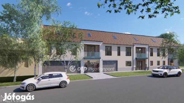 Békéscsabai 38 nm-es lakás eladó