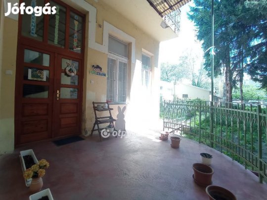 Békéscsabai eladó 107 nm-es lakás