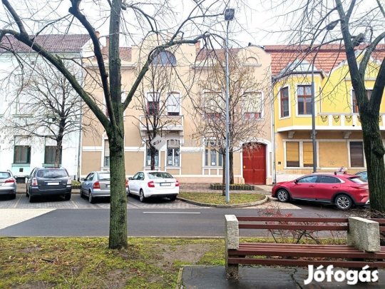 Békéscsabai eladó 107 nm-es lakás