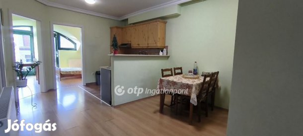 Békéscsabai eladó 57 nm-es lakás