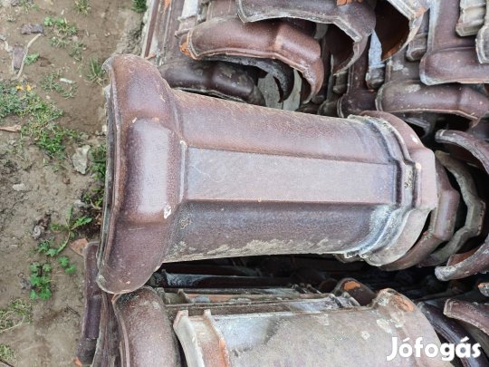 Békéscsabai mázas kúpcserép