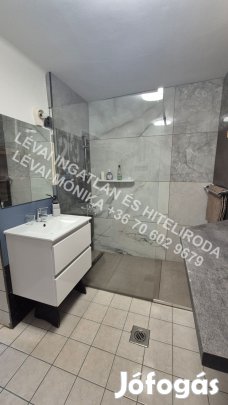 Békéscsabán  Jaminában 4 szobás 161 m2 családi ház eladó.