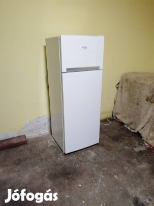 Beko kombi hűtő újszerű.