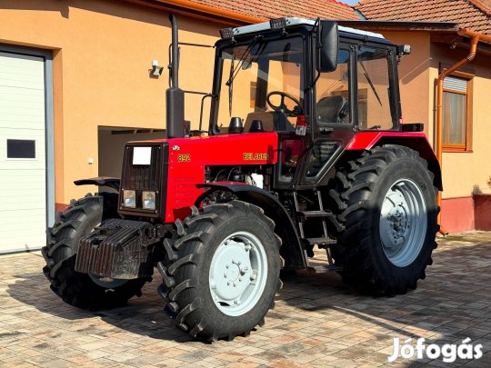 Belarus MTZ 892.2 traktor 359 üzemórával