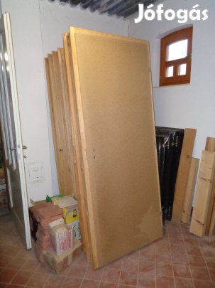 Belső ajtó, furnér borítású