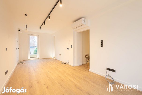 Belső kétszintes családi fészek Alsóvároson 2