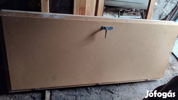 Beltéri ajtó tokkal