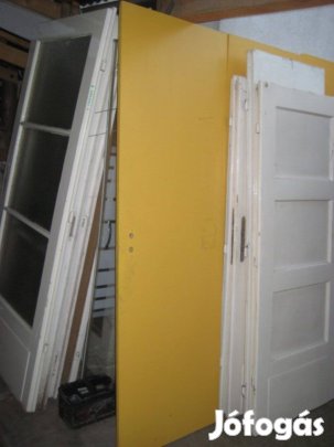 Beltéri ajtó üveges,teli