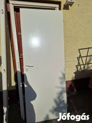 Beltéri ajtók tokkal együtt 