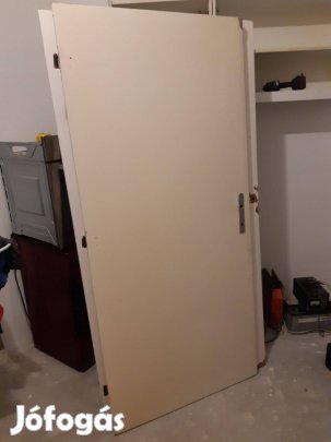 Beltéri ajtólap 87x194,5cm teli falcos balos