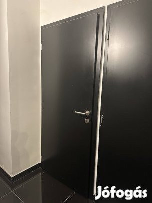 Beltéri matt fekete ajtók