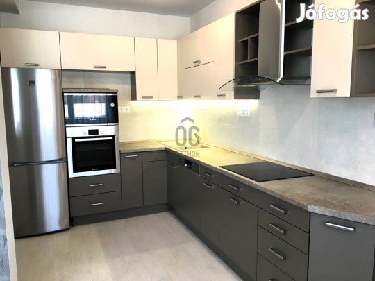 Belváros közeli, újszerű, energiatakarékos, napelemes, hőszivattyús, 7