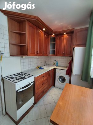 Belváros mellett 62 m-es lakás eladó