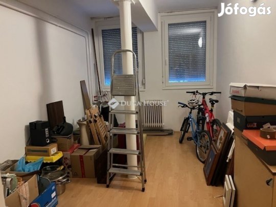 Belváros szívében 79m2-es 3 szobás lakás - akár befektetésnek is!!!