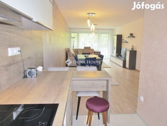 Belvárosában a Hatvan utcában eladó 3szobás lakás