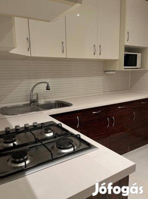 Belvárosban Szép Állapotú Lakás Eladó