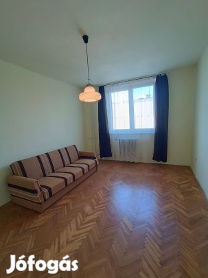 Belvárosban, 2 szobás, 56 m2-es lakás eladó
