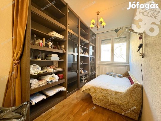 Belvárosi 1 + 2 félszobás, 2. emeleti erkélyes lakás eladó!