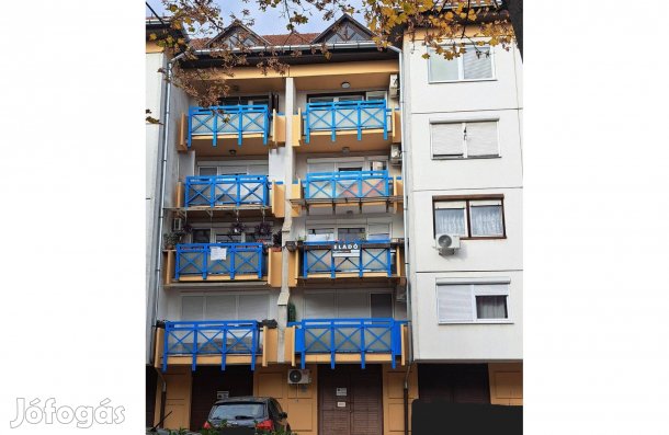 Belvárosi, csendes 1.emeleti, 3 szobás lakás a Wesselényi lakótelepen