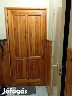 Belvárosi, egyedi gázfűtéses, alacsony rezsijű lakás Szarvason eladó!