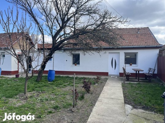 Belvárosi ház építési telekkel