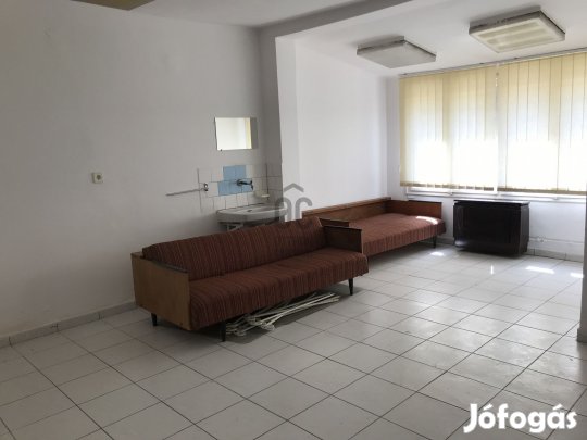 Belvárosi iroda-raktárhelyiség kiadó!