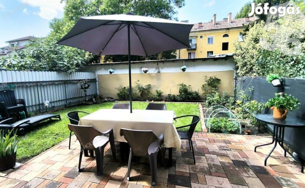 Belvárosi kertkapcsolatos lakás ELADÓ!