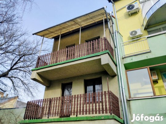 Belvárosi sorház eladó