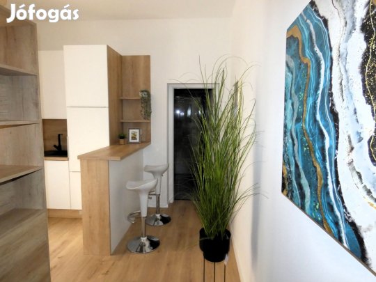 Belvárosi újonnan kialakított garzon