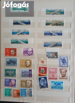 Bélyegalbum 740 db. bélyeggel