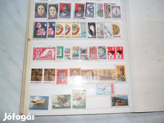 Bélyeggyüjtemény egyben eladó