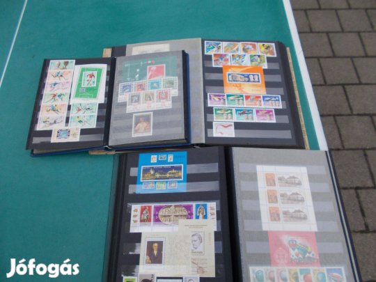 Bélyeggyüjtemény eladó