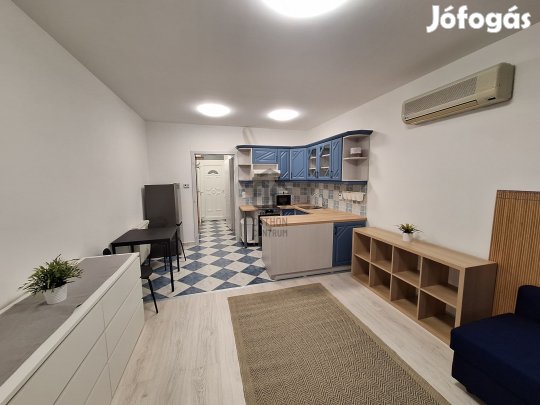 Bem téren, 30 nm-es, modern lakás kiadó!