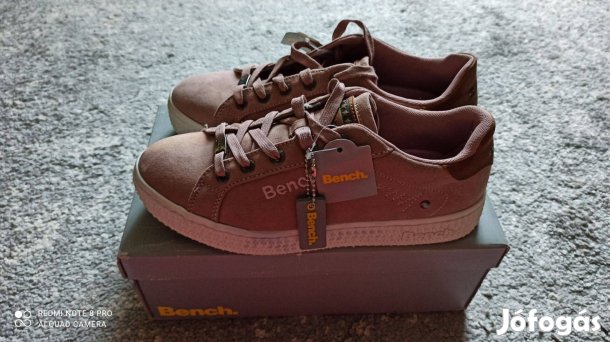 Bench világosbarna cipő 39-es új