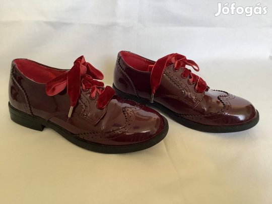 Benetton kislány alkalmi lakk cipő 33-as