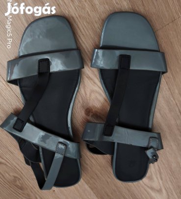 Benetton női szandál 41