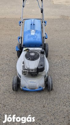 Benzines fűnyíró. 