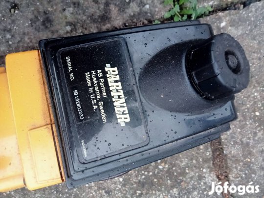 Benzines fűnyíró és fűkasza egyben eladó 