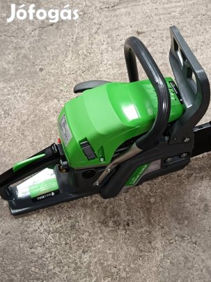 Benzines láncfűrész 