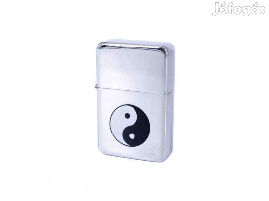 Benzines öngyújtó króm színű, Jing Jang mintás- 245420-1