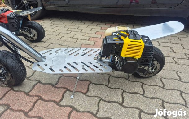Benzines rollerek eladók
