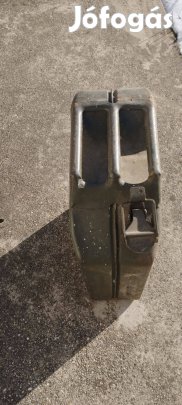 Benzinkanna fém 20 l